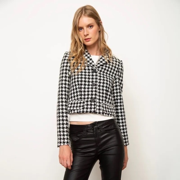 Liz Claiborne Jackets & Blazers - Liz Claiborne Black and White Houndstooth Crop Coat